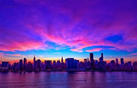 Pretty Pink Sunset In Nyc Sunset City Sunset In Nyc City Wallpaper