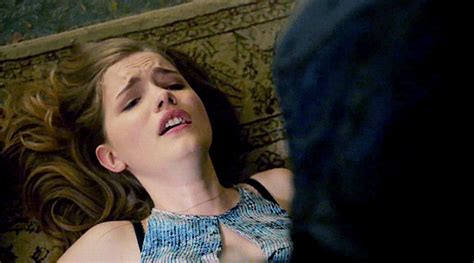 Willa Fitzgerald Scream Google Search Garotas Escritores Sentimentos