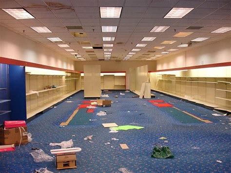 Liminal Spaces And Nostalgia — Some More In 2020 Dead Malls