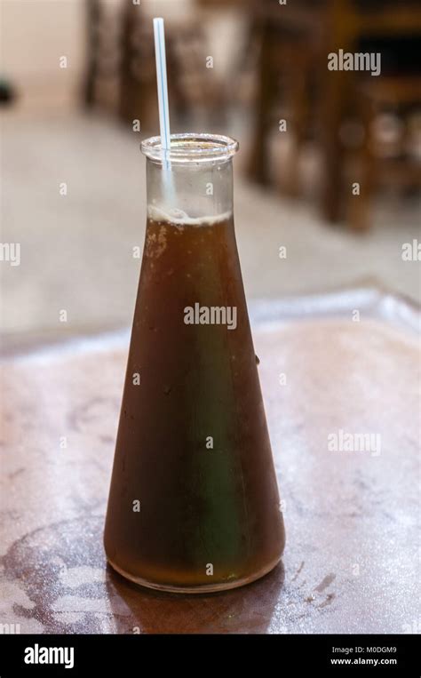 Xian Tradicional Sour Plum Jugos Suanmeitang 酸梅汤 En Un Restaurante