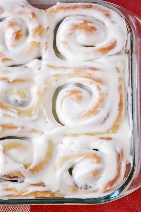 Top 4 Cinnamon Roll Icing Recipes