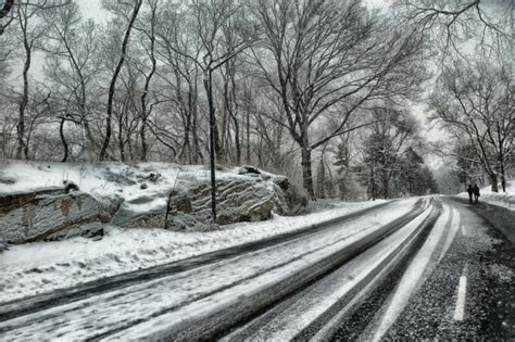Avoid These Mistakes While Driving In The Snow