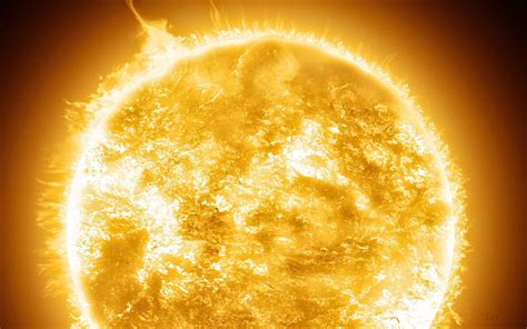 Астрономы NASA обнаружили «перья» в короне Солнца