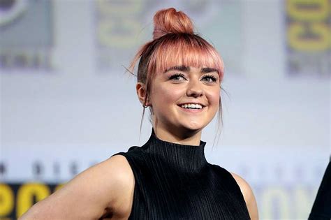 Maisie Williams Height Weight Body Measurements Eye Color