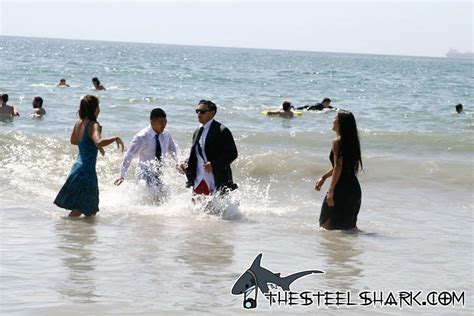 Hot Improv Mob Gets All Wet Hermosa At Black Tie Beach Party Photos