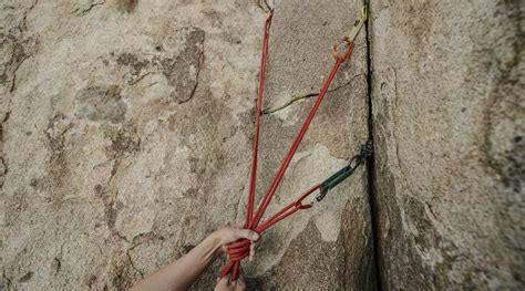 How To Build Anchors For Climbing Climbing Rope Climbing Anchor