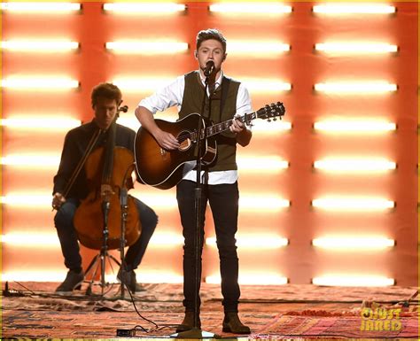 Video Niall Horan Performs This Town At Amas 2016 Photo 3812915
