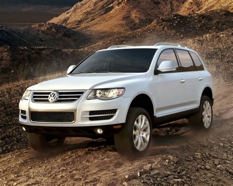 Volkswagen Touareg Review 2010 Small Attractive Suv Ebest Cars