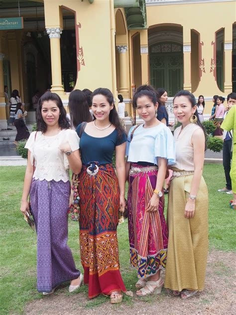 thai-silk-dress-ชุด,-การเย็บปัก