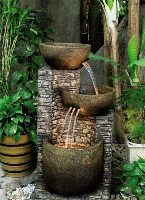 La reparación de las fuentes de agua debe ser llevada a cabo por un experto. Terrazas Con Fuentes : 5 indispensables para una terraza ...