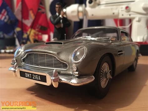 James Bond Goldfinger Aston Martin Db5 Replica Movie Model