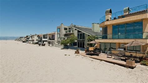 Hollywood Beach Oxnard ⋆ Bringfido