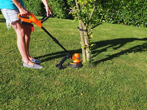Cordless Strimmer Grass Trimmer Kit Inc V Lithium Battery And Charger
