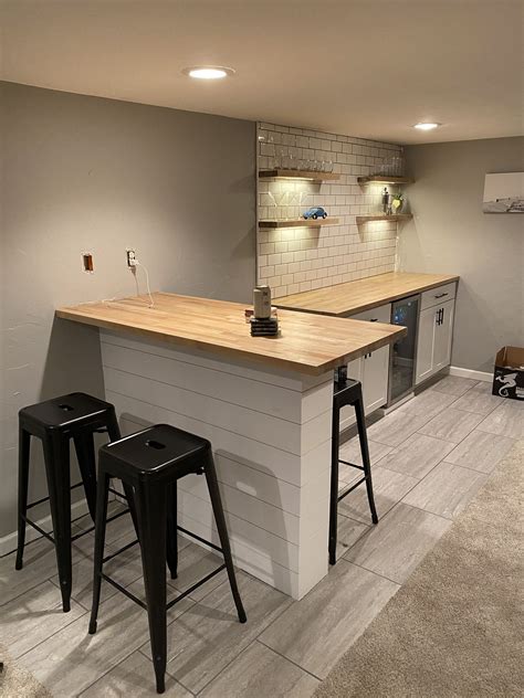 Love The Built In Bar Seating Next To The Kitchen Could Be A Divider