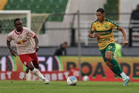 Bragantino e Cuiabá empatam e se complicam na luta para fugir do Z4 do Brasileirão Game Arena