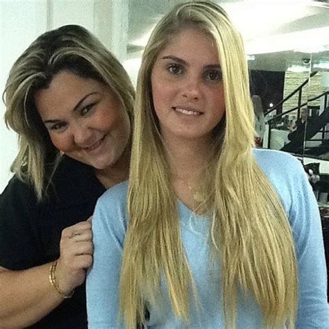 EGO Bárbara Evans faz tratamento nos cabelos com botox notícias de Famosos