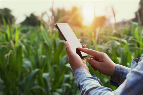 Smartphone Use In Agriculture What Do We Know Farm Safely