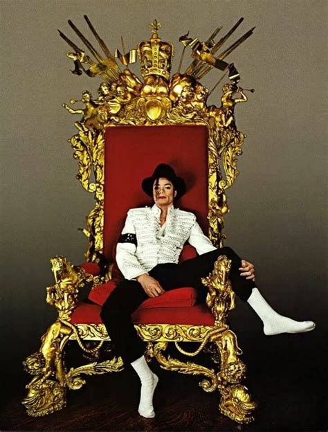 ♥ Michael Jackson ♥ The King On His Throne Michael Jackson
