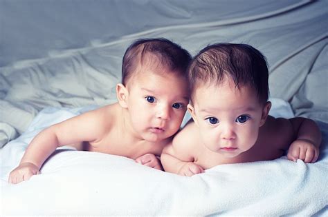 These Adorable Photos Of Twin Babies Will Make You Long