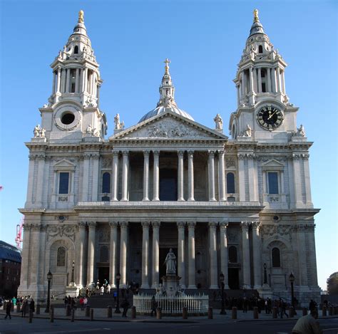 Filest Pauls Cathedral From West