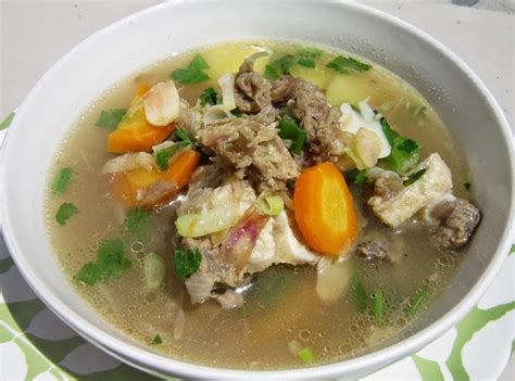 Jun 06, 2021 · soto betawi asal indonesia juga dikombinasi kan dengan daging sapi, santan, dan bumbu lainnya yang berhasil menggoyang lidah banyak orang soto betawi (instagram/krisbiantography) baca juga: 5 Resep Soto Betawi Favorit yang Dijamin Rasanya Awet Di Lidah