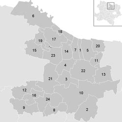 It has approximately 11,000 residents and is a county town (bezirkshauptstadt). Bezirk Hollabrunn - Regiowiki