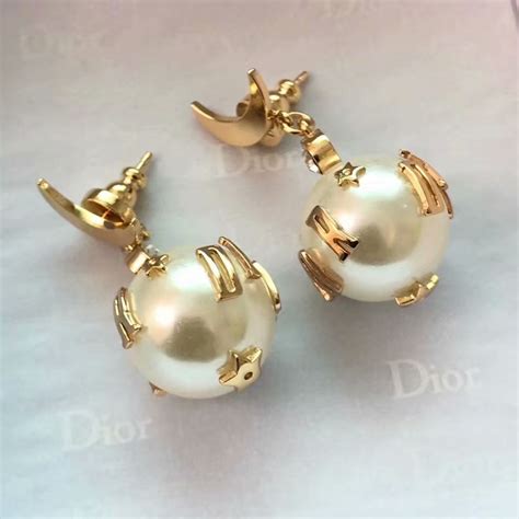 Cheap 2019 New Cheap Aaa Quality Dior Earrings For Women 19738037