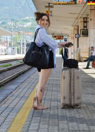 hot blond cayla lyons nude at the train station xnasty hot sex picture