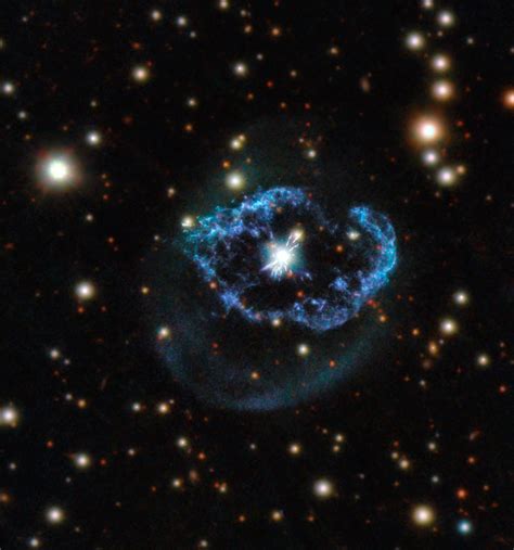 A Flash Of Life Hubble Spies An Unusual Planetary Nebula
