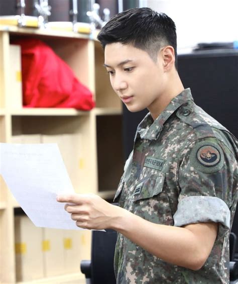 5 k pop idols who looked incredibly handsome in their military buzz cut part 2 kpophit