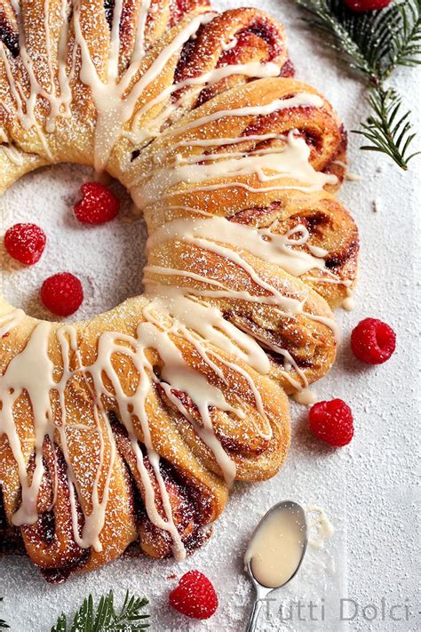 This christmas wreath bread recipe makes a pretty holiday bread made with your choice of dried fruit. Raspberry Vanilla Wreath Bread | Recipe | Raspberry bread ...