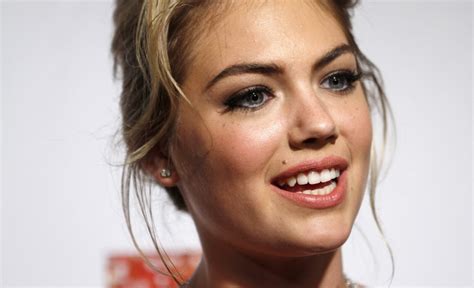 Kate Upton Naked Model Covered Only In Body Paint For Sports