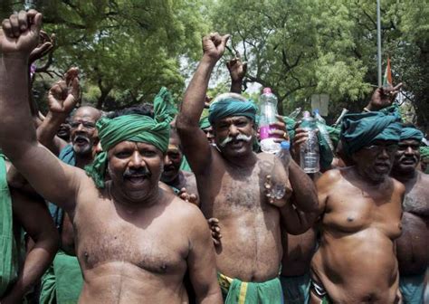 Tamil Nadu Farmers Call Off Delhi Protest Till May India News India Tv
