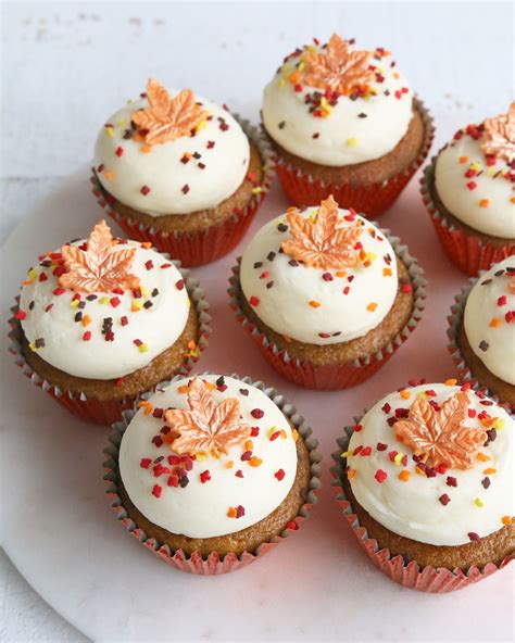 Find all cupcake decorating supplies for your party needs: Thanksgiving Cupcakes | Thanksgiving cupcakes, Chocolate ...