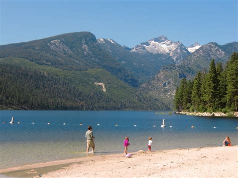 Het strand is vrij toegankelijk. Lake Como beach | Upper Campground at Lake Como re-opened ...