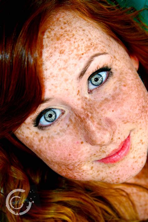 My Friend Love Her Blue Eyes And Red Hair Beautiful Red Hair Beautiful Freckles Red Hair