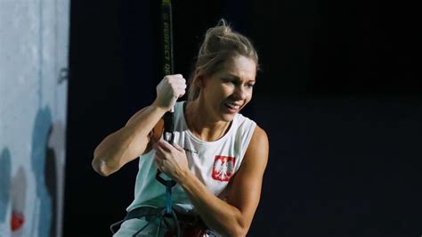 Eurosport przygotował krótki filmik, w którym ola mirosław , nasza jedyna reprezentantka we wspinaniu sportowym na nadchodzące igrzyska w tokio zachęca do trzymania kciuków za jej start na tej. Garnbret & Co.: Diese 20 Frauen klettern in Tokio um Gold ...