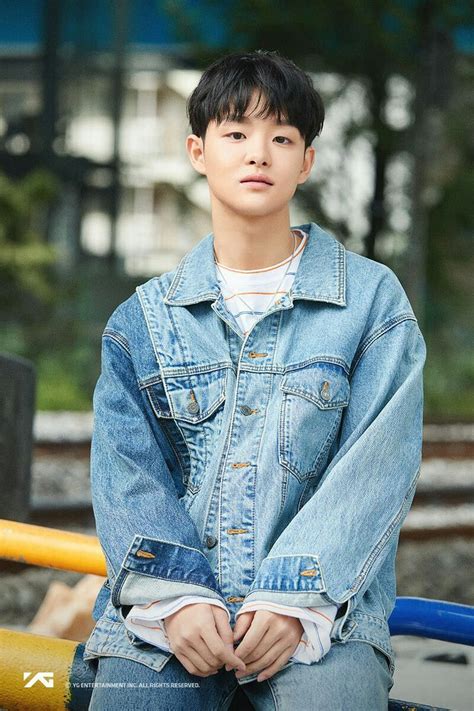 Known as the mom of the group, he is also the. Park Jihoon Treasure Box • fieldsfiatorlando.com