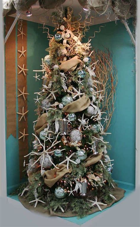 30 Brilliant coastal chic Christmas tree decorating ideas