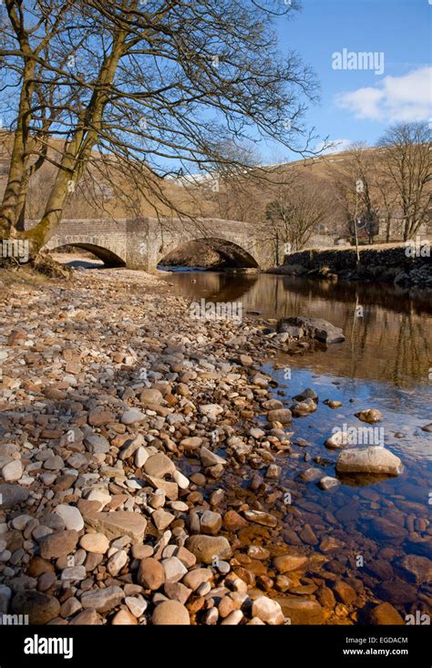The River Wharfe Flowing Through Buckden In The Yorkshire Dales Stock