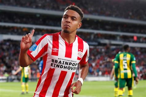 Мален дониелл (donyell malen) футбол нападающий нидерланды 19.01.1999. Donyell Malen bij eerste spelers in voorlopige selectie ...