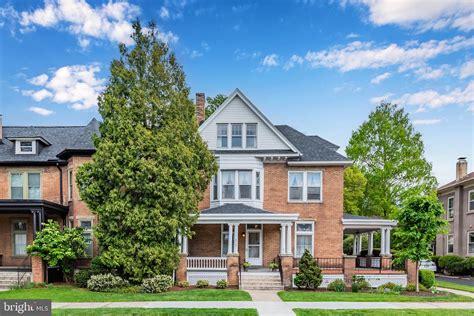 216 5th Ave, Chambersburg, PA 17201 - MLS PAFL2013302 - Coldwell Banker