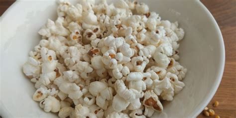 Why Does Popcorn Pop Popcorn Science Food Crumbles