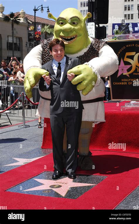 Shrek And Mike Myers Shrek Honoured With The 2408th Star On The Hollywood Walk Of Fame Los