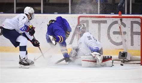 Nathalie bjorn and olivia schough scored from the spot for sweden, but grosso won it for canada after fleming and. IIHF - Caufield hat trick powers USA over Sweden