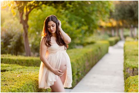cristina s romantic maternity portraits in the garden just maggie photography