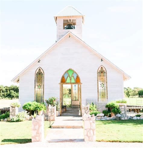 21 Unique And Extraordinary Wedding Venues In Austin