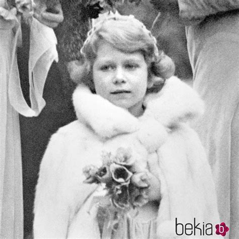 La Reina Isabel Cuando Era Niña La Vida De La Reina Isabel Ii De