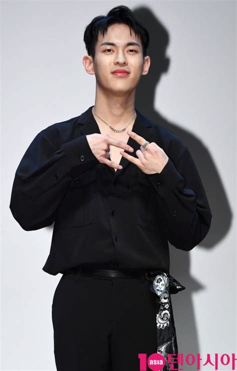 3,452 likes · 3 talking about this. TEN PHOTO엔쿠스 이오스 잘생긴 리더 | 텐아시아