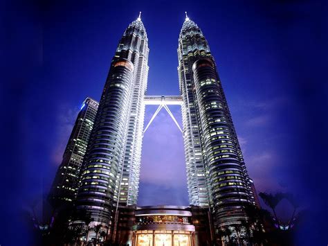 Standing tall at 421 m, kl tower is the 7th tallest telecommunications tower in the world. All World Visits: Kuala Lumpur